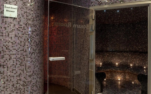 Radisson Sas Hotel And Spa