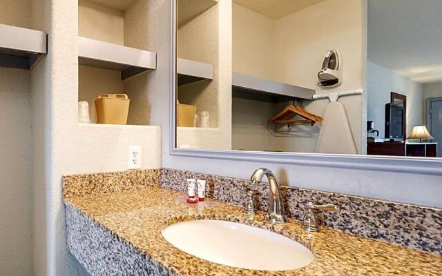 Southern Inn & Suites