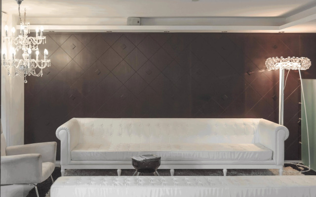 Palm Beach Plaza Hotel