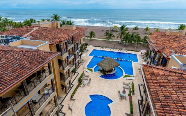 Perfect Oceanfront Retreat for Your Family