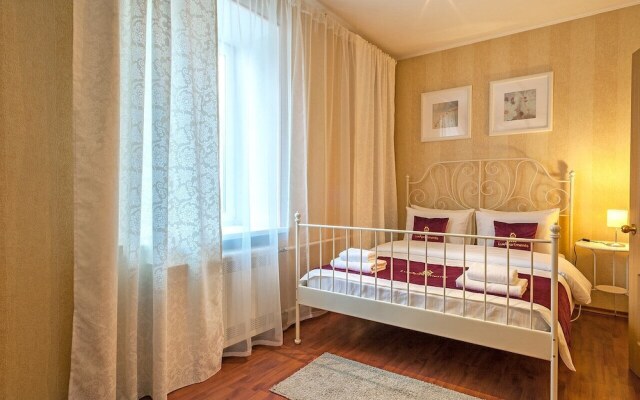 LuxApartments Lyusinovskaya street 48-50
