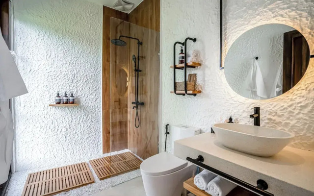 Tropical Tribe Villa by EVDEkimi Ubud - Longer Stay Extra Perks