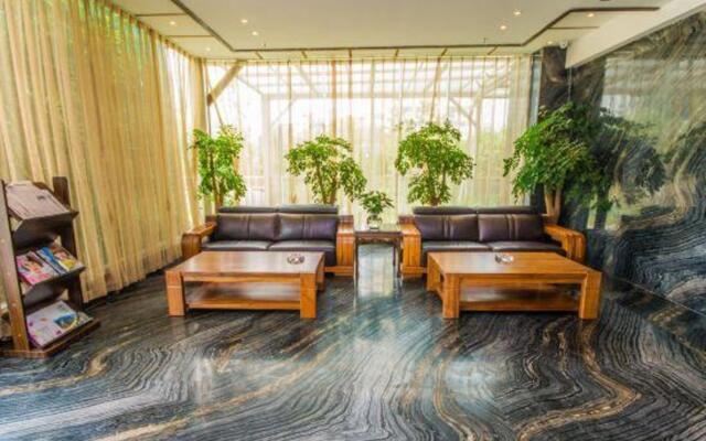 Suining Fanglin Jincheng Hotel