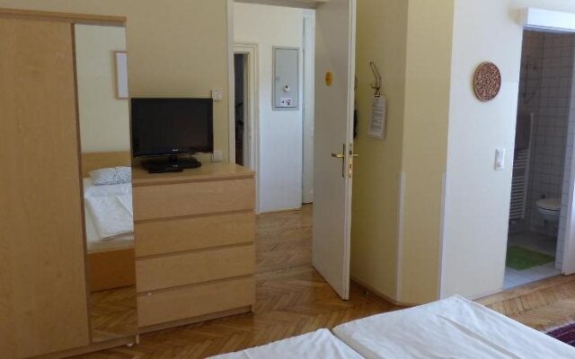 Stadtnest Bed & Breakfast