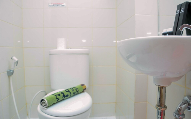 Cozy Modern Studio at Lagoon Apartment near Bekasi Town Square