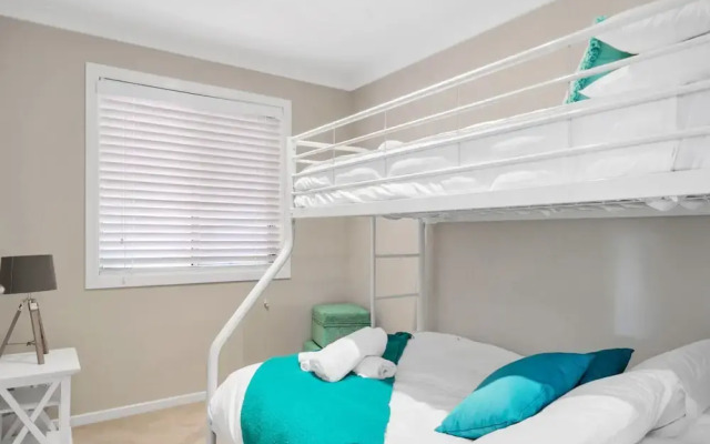 3-bed With Beach Views and Entertainment Area