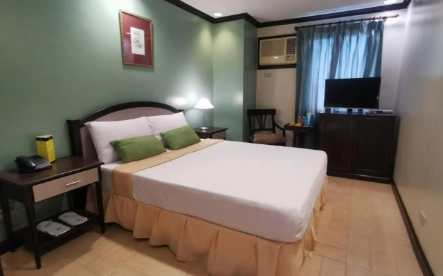 Tagaytay Country Hotel