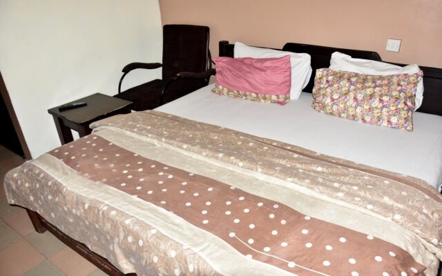 De Kings Suites Hotel