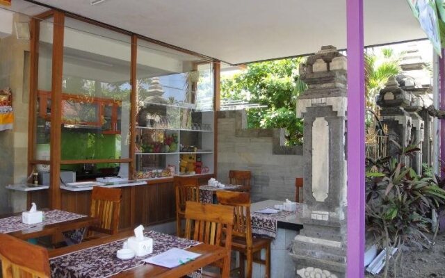 The Arya Hotel