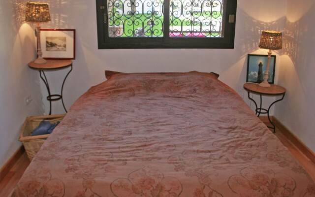 Classy Apartment in La Turbie With Fenced Garden