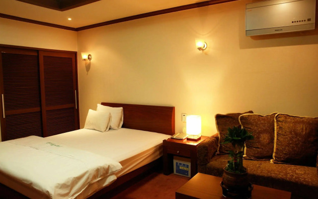 Gumi Hotel