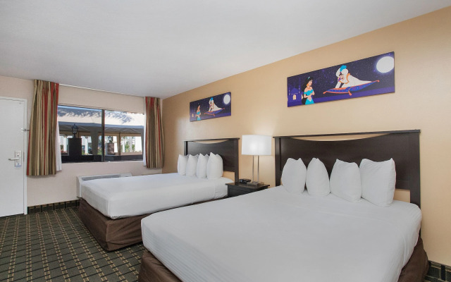 Stanford Inn & Suites Anaheim