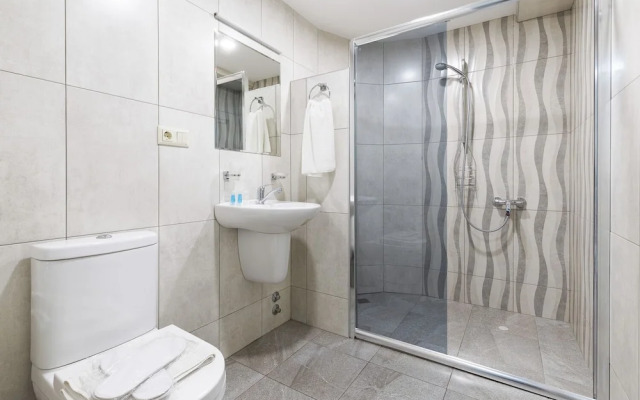 Aura Plaza Hotel