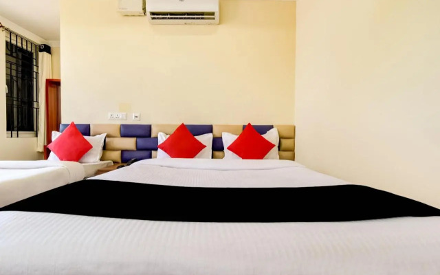 OYO 14174 Good Luck Residency Hotel
