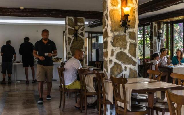 Hotel Pataros