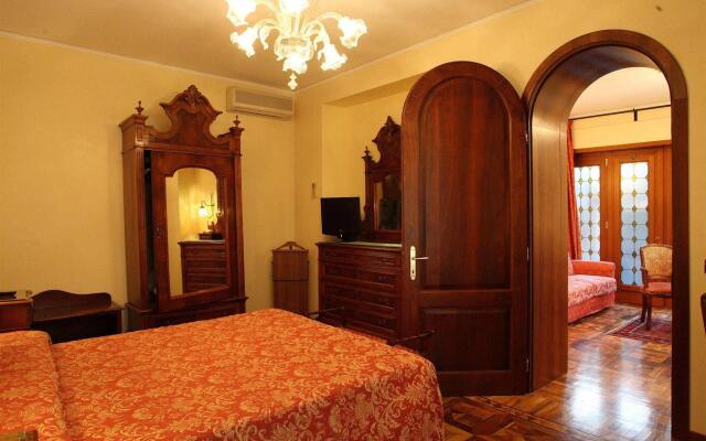 Pensione Accademia - Villa Maravege