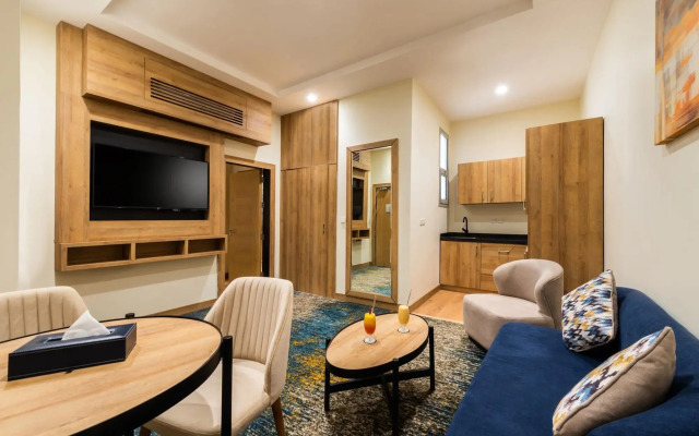 Sunday Luxury Central formerly Anan hotel