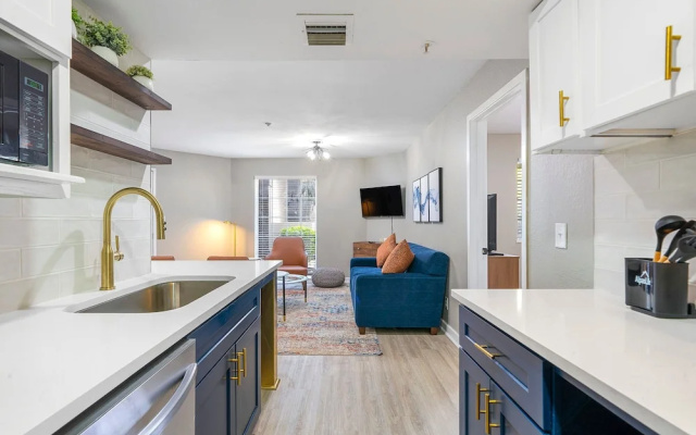 Newly Renovated Atlanta Gem Central Buckhead Apt