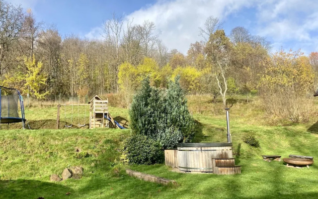Villa in Rudnik With Private hot tub