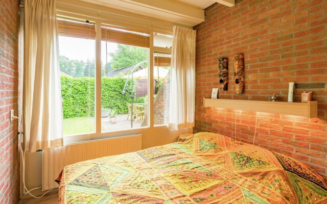 Cosy Holiday Home in Lauwersoog by the Lake