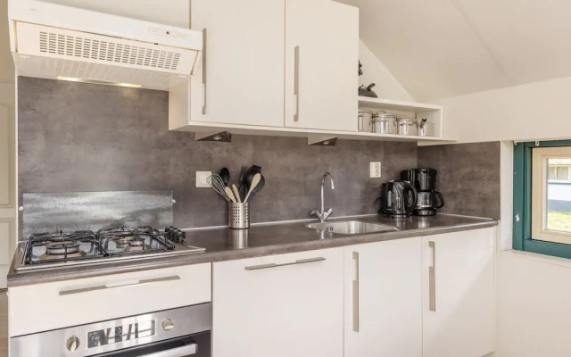 Bungalow in Veluwe Near Harderwijk