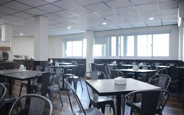 Taitung Rich Hotel