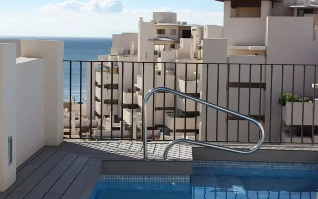 Penthouse With Private Pool Near Beach