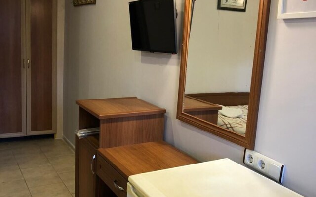 Assos Kadırga Otel