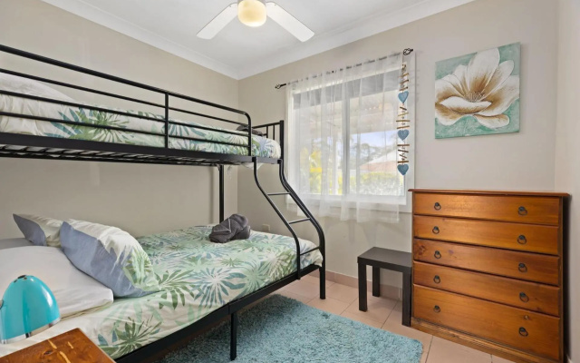 Gorgeous Outdoor Entertaining 2 Minute Walk to the Beach – Guest Rooms – Vincentia