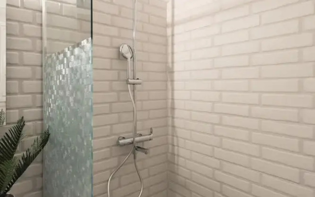 Blue Ark Comfort near Acropolis