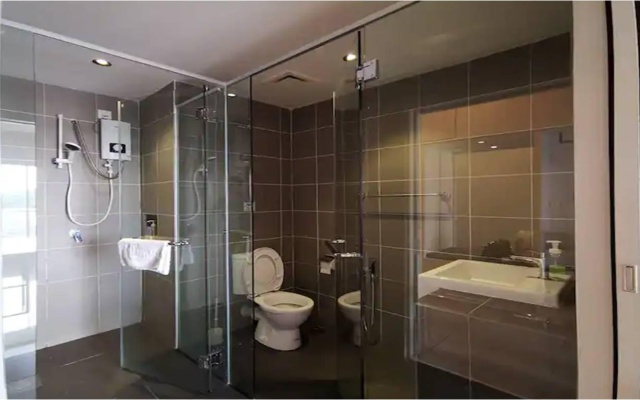 Aeropod  5mins Airport KK 7mins to Tg Aru beach KK – Bathroom – Kota Kinabalu