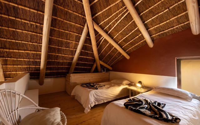 Zebras Crossing Lodge