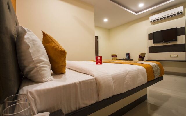 OYO 3968 Chandras Residency