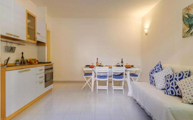 Villa With Climate, Wi-fi and Private Parking