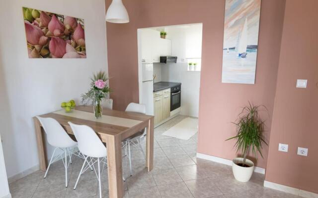 Villa Petar 2 - 10m From sea - H