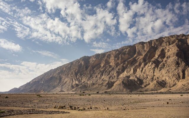 Pura Eco Retreat Jebel Hafit Desert Park