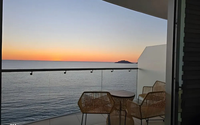 Sunset View Frent al Mar