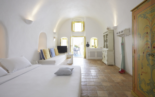 Valsamo Suites