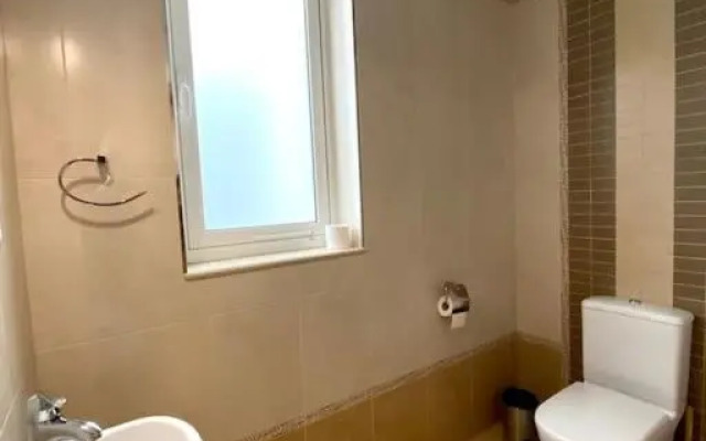 Hard to come by - modern & huge house in Sliema