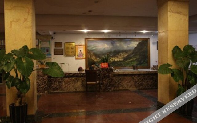 tanzousiluqiaoquyaxiyabinguan