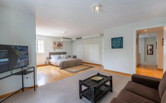 Luxury 3-bedroom House in Central Glyfada