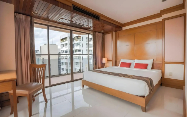 Mike Beach Resort Pattaya - SHA