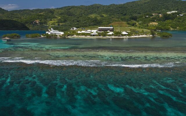 Barefoot Cay Resort