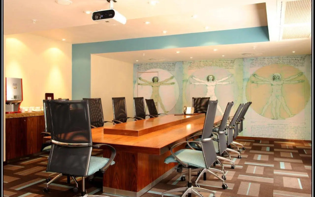 Peermont Metcourt Suites