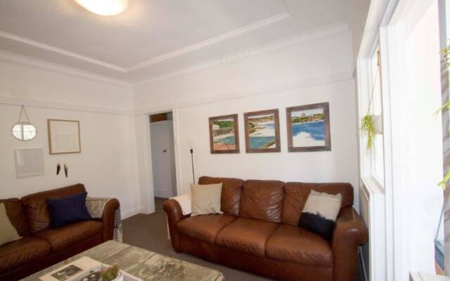 COOGEE GILES (640i)