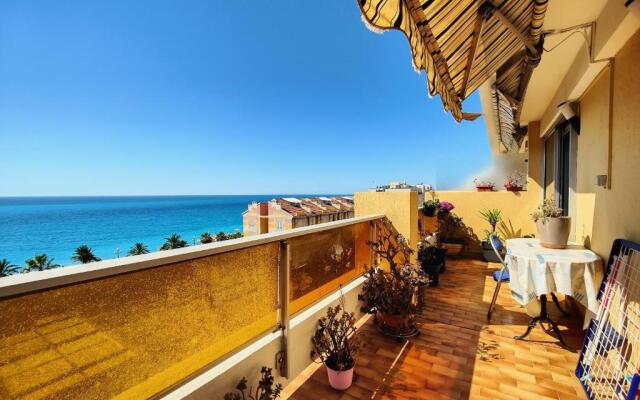 Emeraudes 8 vue mer by Booking Guys