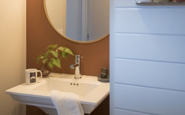 Rest - a Modern Motel