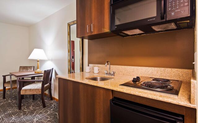 Best Western West Towne Suites