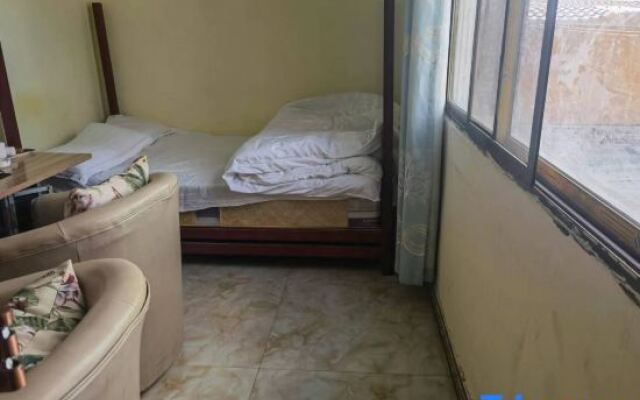 Zhaotong Jianghang Hotel