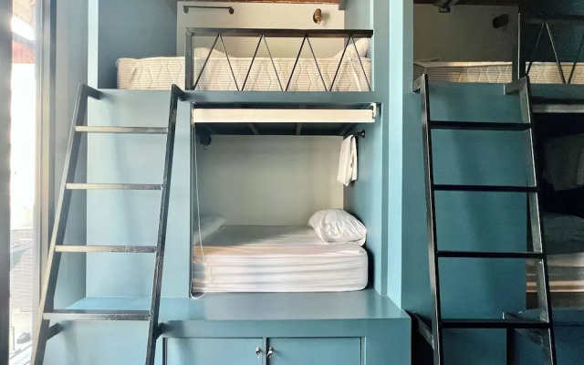 Deva Hostel & Relax Pool